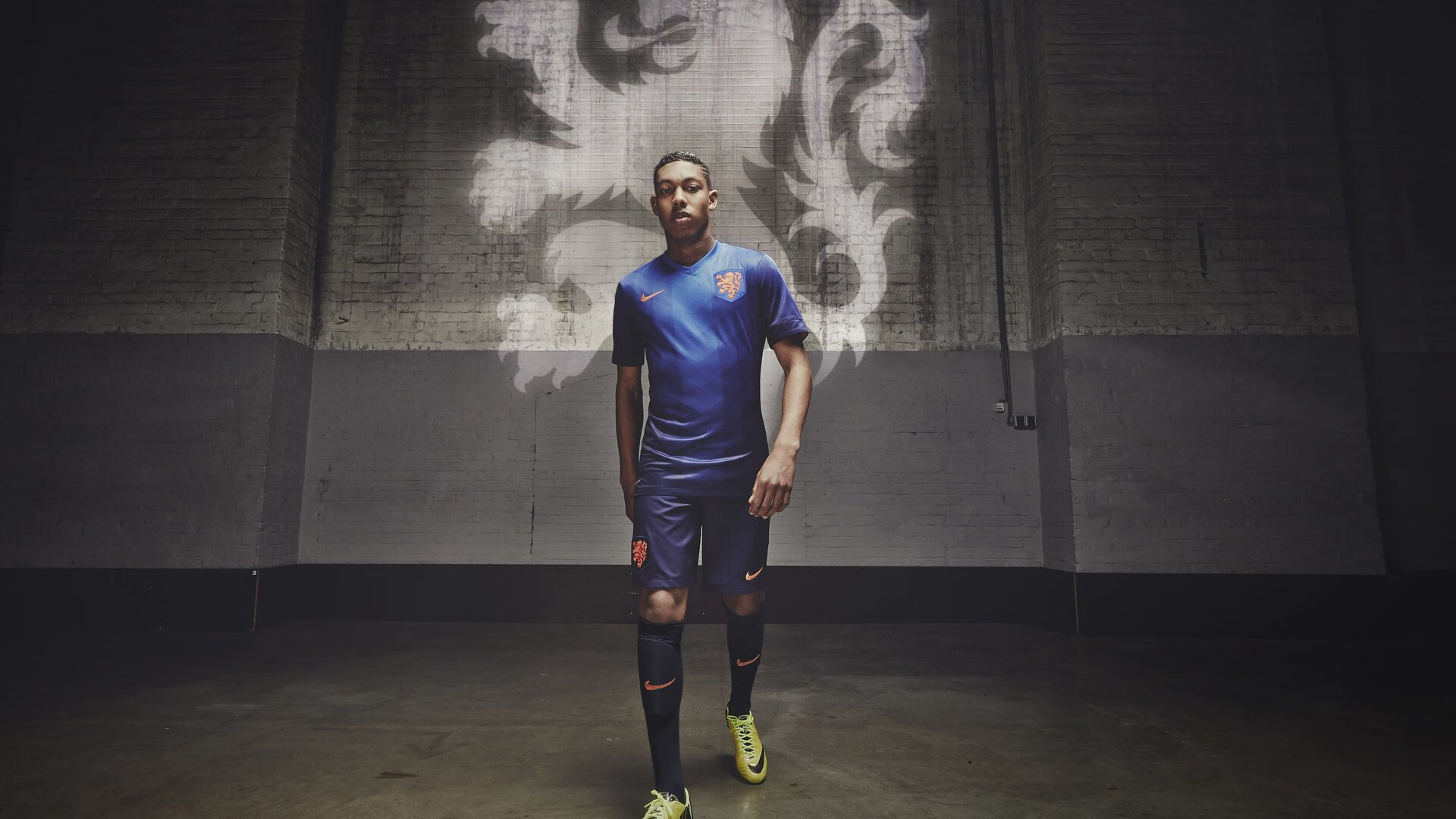 俱乐部在球队管理体系上进行结构性改革，俱乐部管理模式